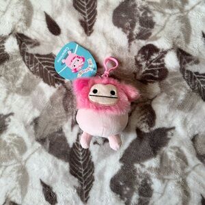 Caparinne squishmallow clip